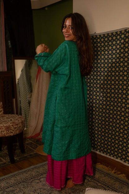 Raahat Kurta