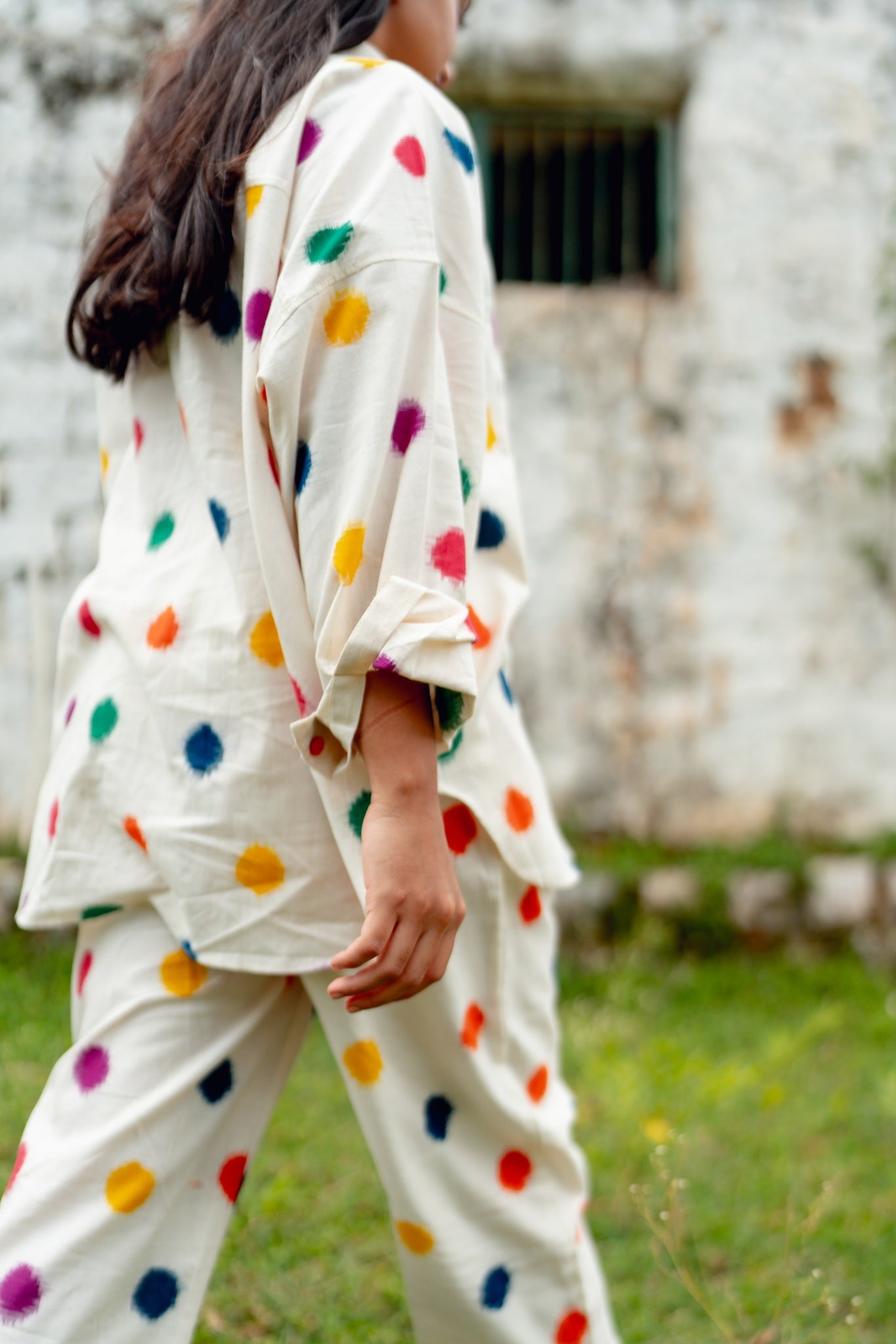 TREEJM's Rangeela Polka Co-Ord Set is a stylish ensemble crafted from special double Ikat hand-woven cotton. Featuring a relaxed, smart fit for optimal comfort, this set will be your go-to for everyday wear.