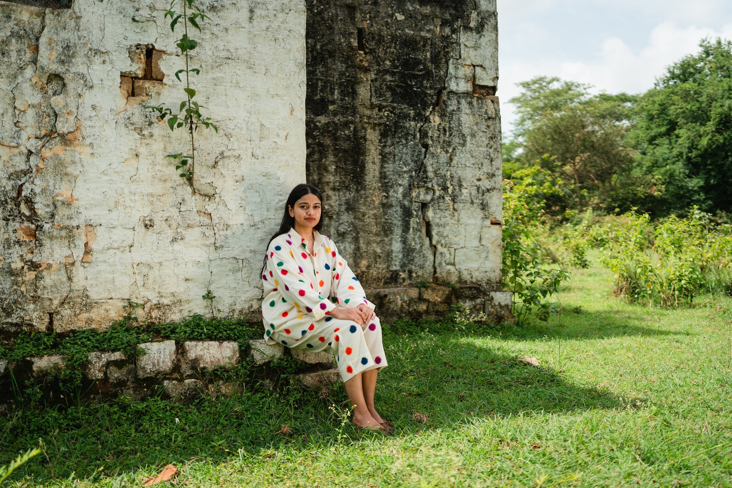 TREEJM's Rangeela Polka Co-Ord Set is a stylish ensemble crafted from special double Ikat hand-woven cotton. Featuring a relaxed, smart fit for optimal comfort, this set will be your go-to for everyday wear.